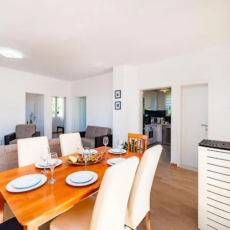 In Jasenice 35363