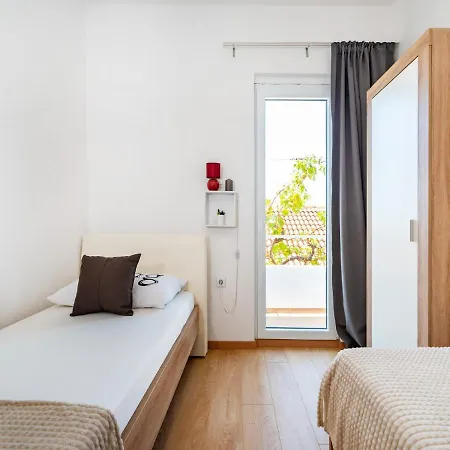 In Jasenice 35363 Appartamento