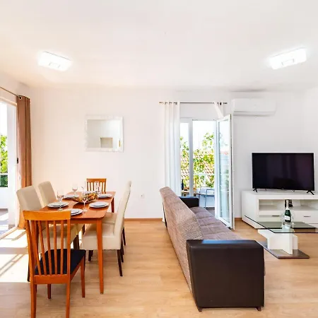 In Jasenice 35363